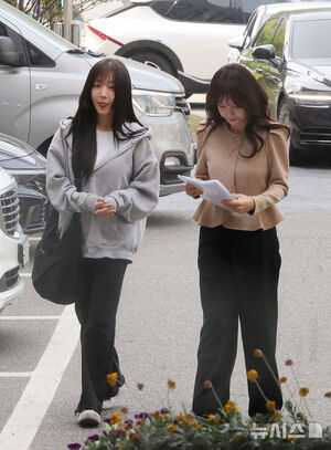 【フォト】告訴人調査のため江南警察署に出頭した大食い系ユーチューバーtzuyangさん