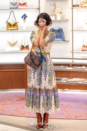 【フォト】イ・スギョン、華やかな総柄ワンピ＆ショートヘアがラブリー