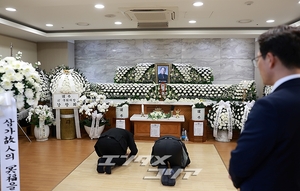 【フォト】ソウル聖母病院に設けられた「ポパイおじさん」こと故イ・サンヨンさんの祭壇