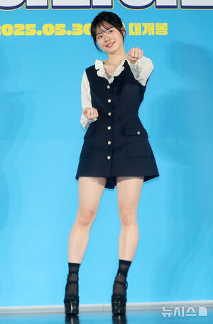 【フォト】ポーズを取る『ハイファイブ』のキャストたち