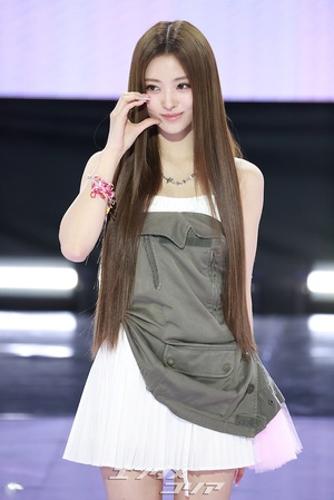 【フォト】MEOVVアンナ、格の違う女神の美しさ