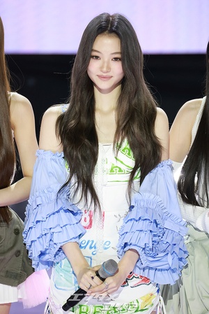 【フォト】5人5色MEOVV、1st EPリリース…はつらつとしたフォトタイム