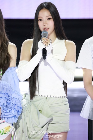 【フォト】5人5色MEOVV、1st EPリリース…はつらつとしたフォトタイム