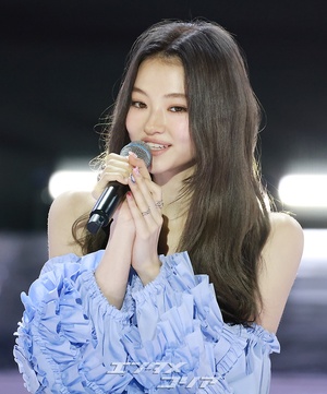 【フォト】5人5色MEOVV、1st EPリリース…はつらつとしたフォトタイム