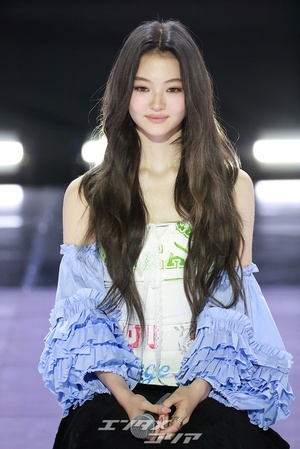 【フォト】5人5色MEOVV、1st EPリリース…はつらつとしたフォトタイム