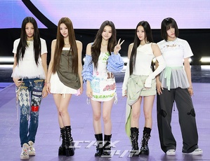 【フォト】5人5色MEOVV、1st EPリリース…はつらつとしたフォトタイム