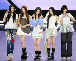 【フォト】5人5色MEOVV、1st EPリリース…はつらつとしたフォトタイム