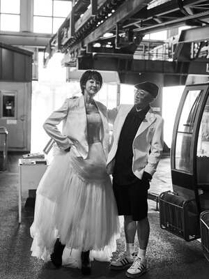 【フォト】幸せいっぱいのチェ・ヨジン＆キム・ジェウク、クールなウエディング写真公開