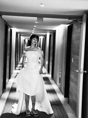 【フォト】幸せいっぱいのチェ・ヨジン＆キム・ジェウク、クールなウエディング写真公開