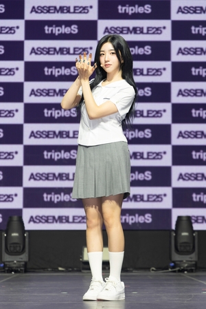 【フォト】「24人完全体カムバック」tripleS　2ndフルアルバム『ASSEMBLE25』発売