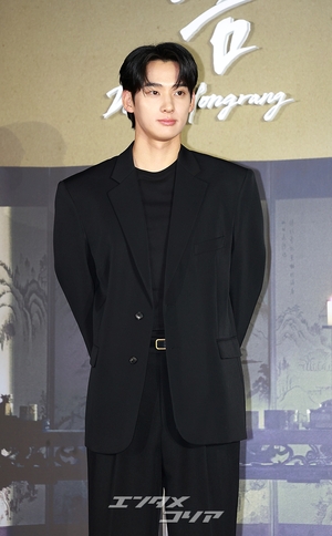 【フォト】ソフトなほほ笑み浮かべたチョン・ガラム