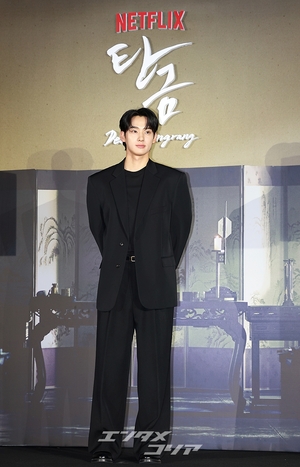 【フォト】ソフトなほほ笑み浮かべたチョン・ガラム