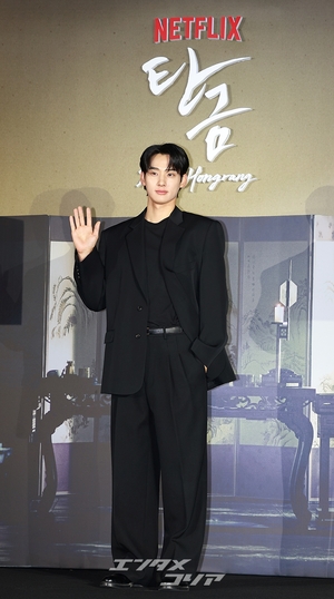 【フォト】ソフトなほほ笑み浮かべたチョン・ガラム