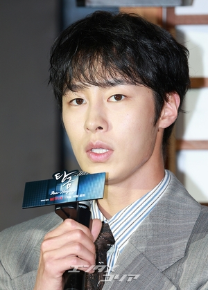 【フォト】イ・ジェウク＆チョ・ボア＆オム・ジウォンら、『呑金』制作発表会に出席したキャストたち