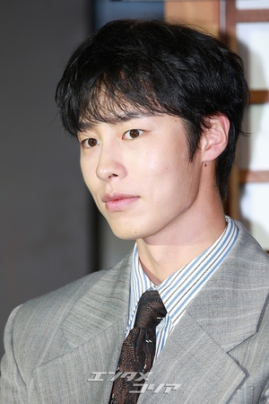 【フォト】イ・ジェウク＆チョ・ボア＆オム・ジウォンら、『呑金』制作発表会に出席したキャストたち