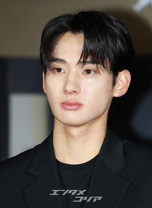 【フォト】イ・ジェウク＆チョ・ボア＆オム・ジウォンら、『呑金』制作発表会に出席したキャストたち