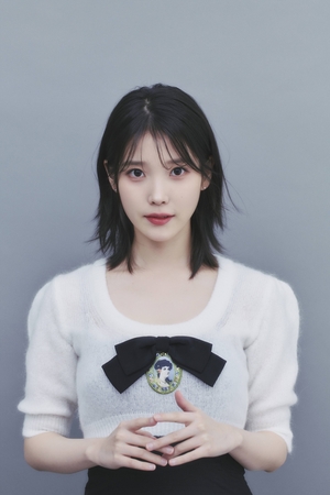 IU、今年も地道に善行…誕生日に合わせて2億ウォン寄付