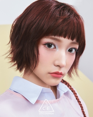 【フォト】KiiiKiiiジユ、コスメブランドのイメキャラに…個性的な魅力アピール