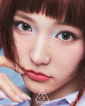 【フォト】KiiiKiiiジユ、コスメブランドのイメキャラに…個性的な魅力アピール