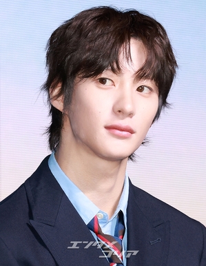 【フォト】RIIZEアントン、貴公子のよう