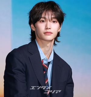 【フォト】胸がキュンとなるRIIZEウォンビンの眼差し