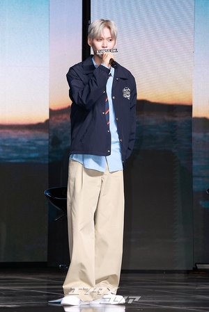 【フォト】RIIZEウンソク、銀色のカリスマ