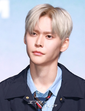 【フォト】RIIZEウンソク、銀色のカリスマ