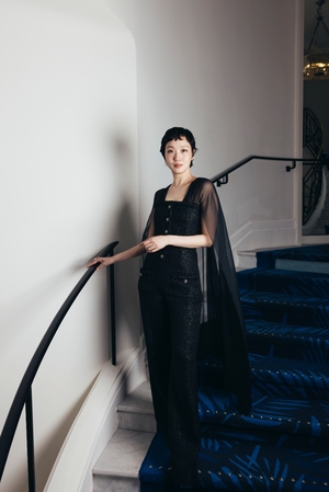 【フォト】キム・ゴウン、ショートヘア＆黒ドレス姿でカンヌを魅了…みずみずしい優雅さ