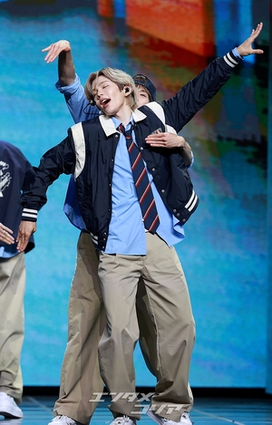 【フォト】RIIZE、ミュージカルのようなステージ