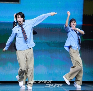 【フォト】RIIZE、ミュージカルのようなステージ