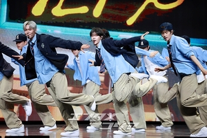 【フォト】RIIZE、ミュージカルのようなステージ