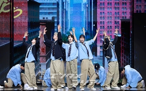 【フォト】RIIZE、ミュージカルのようなステージ