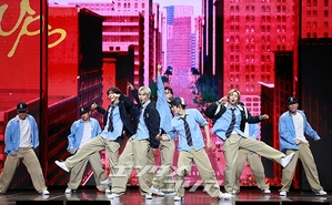 【フォト】RIIZE、ミュージカルのようなステージ