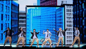 【フォト】RIIZE、ミュージカルのようなステージ