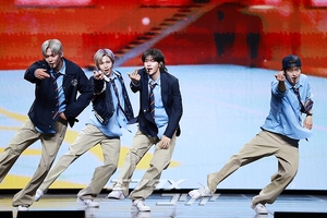 【フォト】RIIZE、ミュージカルのようなステージ