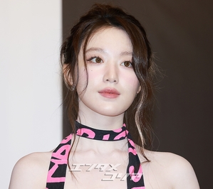 【フォト】i-dle　デビュー8年目で新たなスタート…『We are』で華麗にカムバック