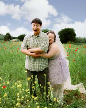 【フォト】『私たちのブルース』出演のダウン症女優チョン・ウネ、童話のワンシーンのようなウエディング写真公開