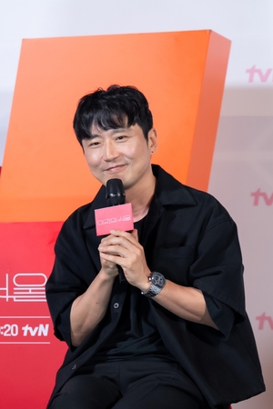 【フォト】パク・ボヨン×パク・ジニョン×リュ・ギョンス主演『未知のソウル』制作発表会