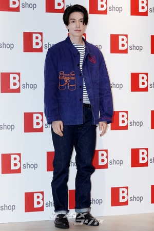 【フォト】イ・ドンウク、立っているだけでもステキな雰囲気