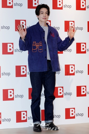 【フォト】イ・ドンウク、立っているだけでもステキな雰囲気