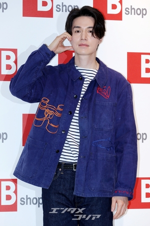 【フォト】イ・ドンウク、立っているだけでもステキな雰囲気