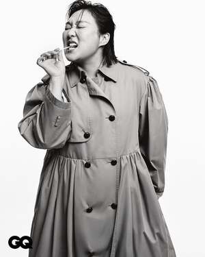 【フォト】「変身の鬼才」イ・スジ、格の違う存在感アピール