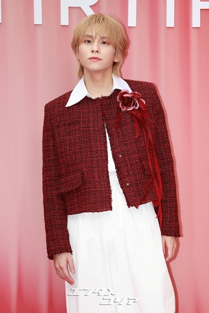 【フォト】山下幸輝「ダンディーに決めポーズ」