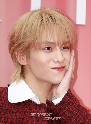 【フォト】山下幸輝「ダンディーに決めポーズ」