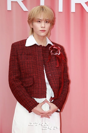 【フォト】山下幸輝「ダンディーに決めポーズ」