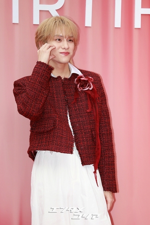 【フォト】山下幸輝「ダンディーに決めポーズ」