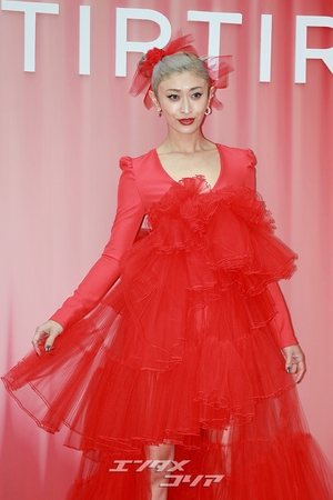 【フォト】山田優「真っ赤なドレスで華やかに」