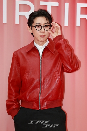 【フォト】Code Kunst「おしゃれにポーズ」