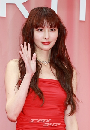 【フォト】「日本のセレブたちがソウル聖水洞に大集合」TIRTIRフォトコール・イベント