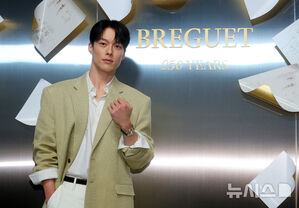 【フォト】チャン・ギヨン、モデル出身らしい堂々とした姿